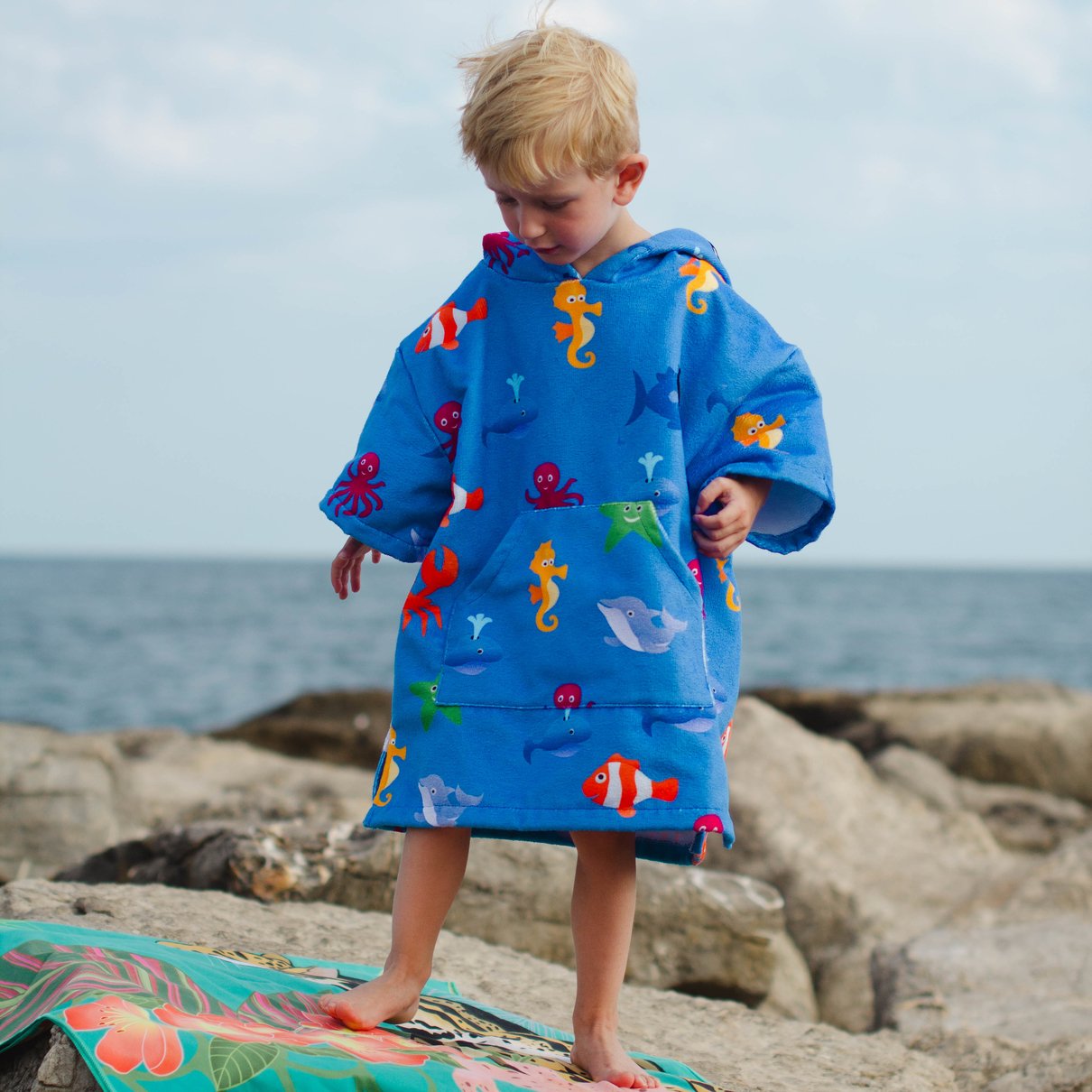 Children's surf poncho FISHEE blue, 50 x 60 cm